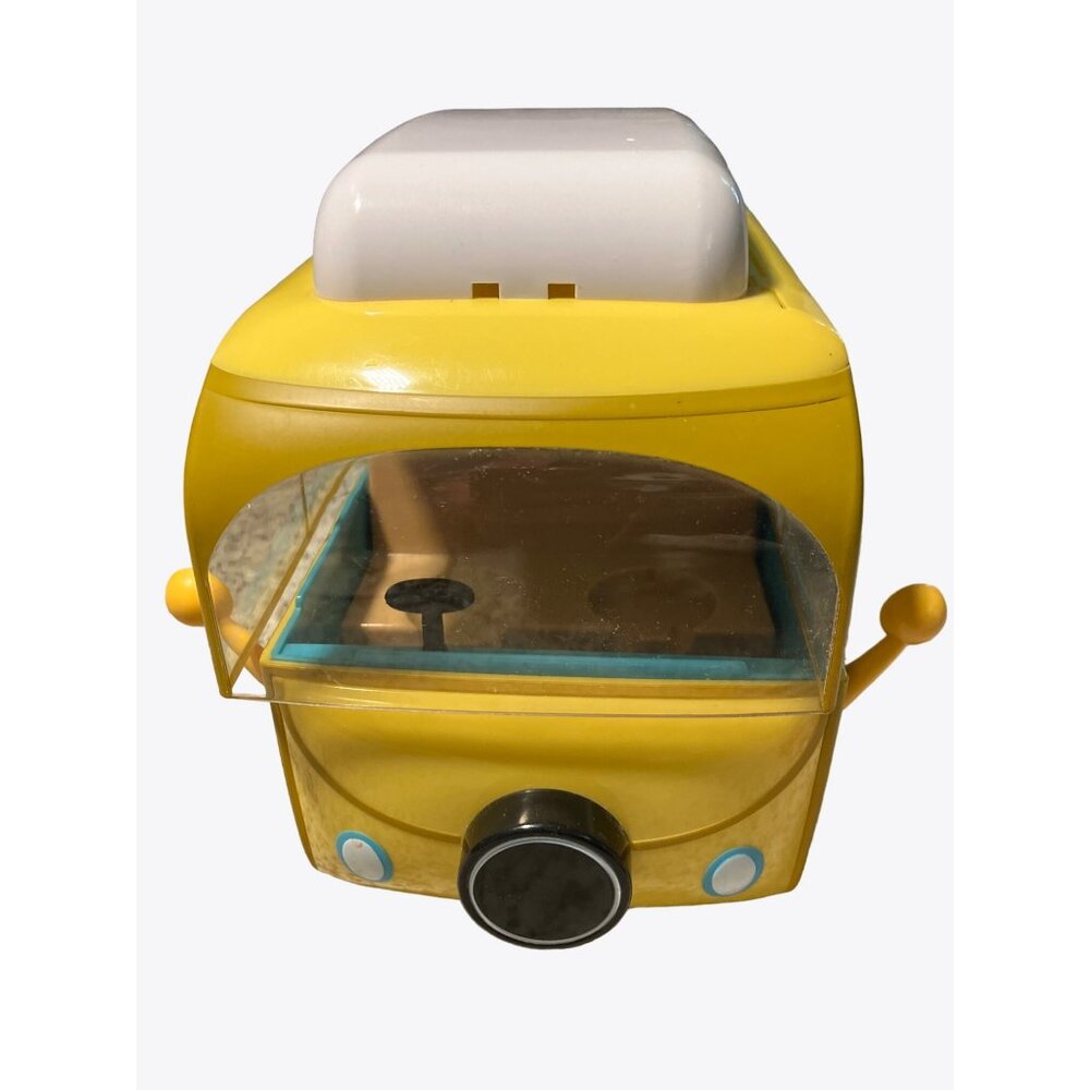 Peppa Pig Family Campervan Camping Playset - Picture 3 of 9